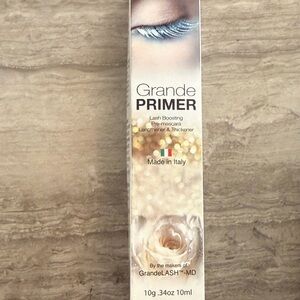 Lash Boosting Eye Primer